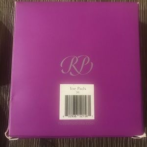Russian Pointe Other - Russian Pointe Toe Pads NIB Russian Pointe Other - Russian Pointe Toe Pads NIB